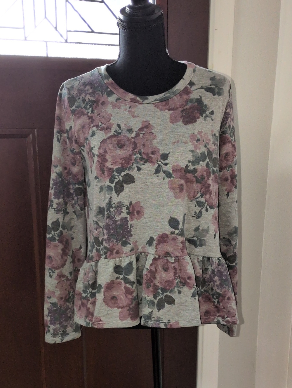 "Spring Haze" Size Medium Floral Peplum Long-Sleeve Top - Gray with Mauve Floral